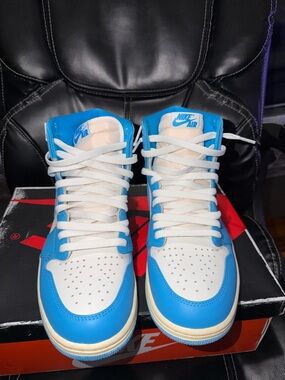 Jordan 1 High Retro UNC Reimagined OG All Size 9 Men Tried on